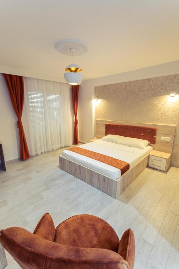 City Hotel Феризово Екстериор снимка