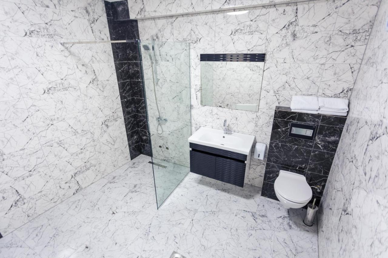 City Hotel Феризово Екстериор снимка