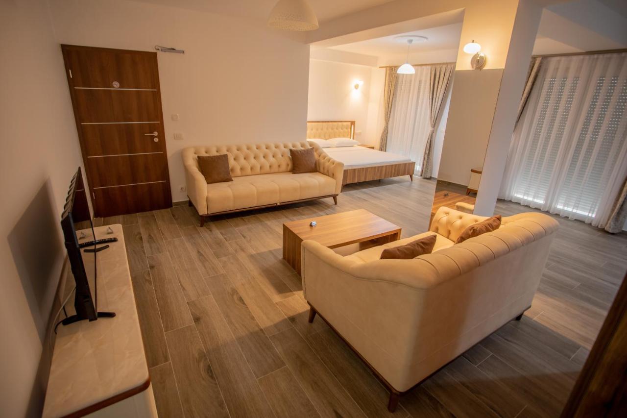 City Hotel Феризово Екстериор снимка