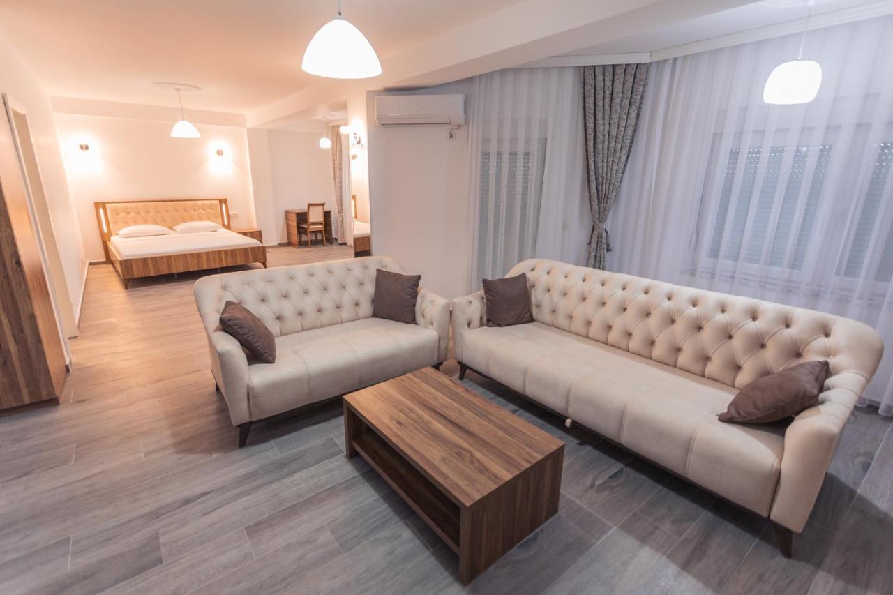 City Hotel Феризово Екстериор снимка