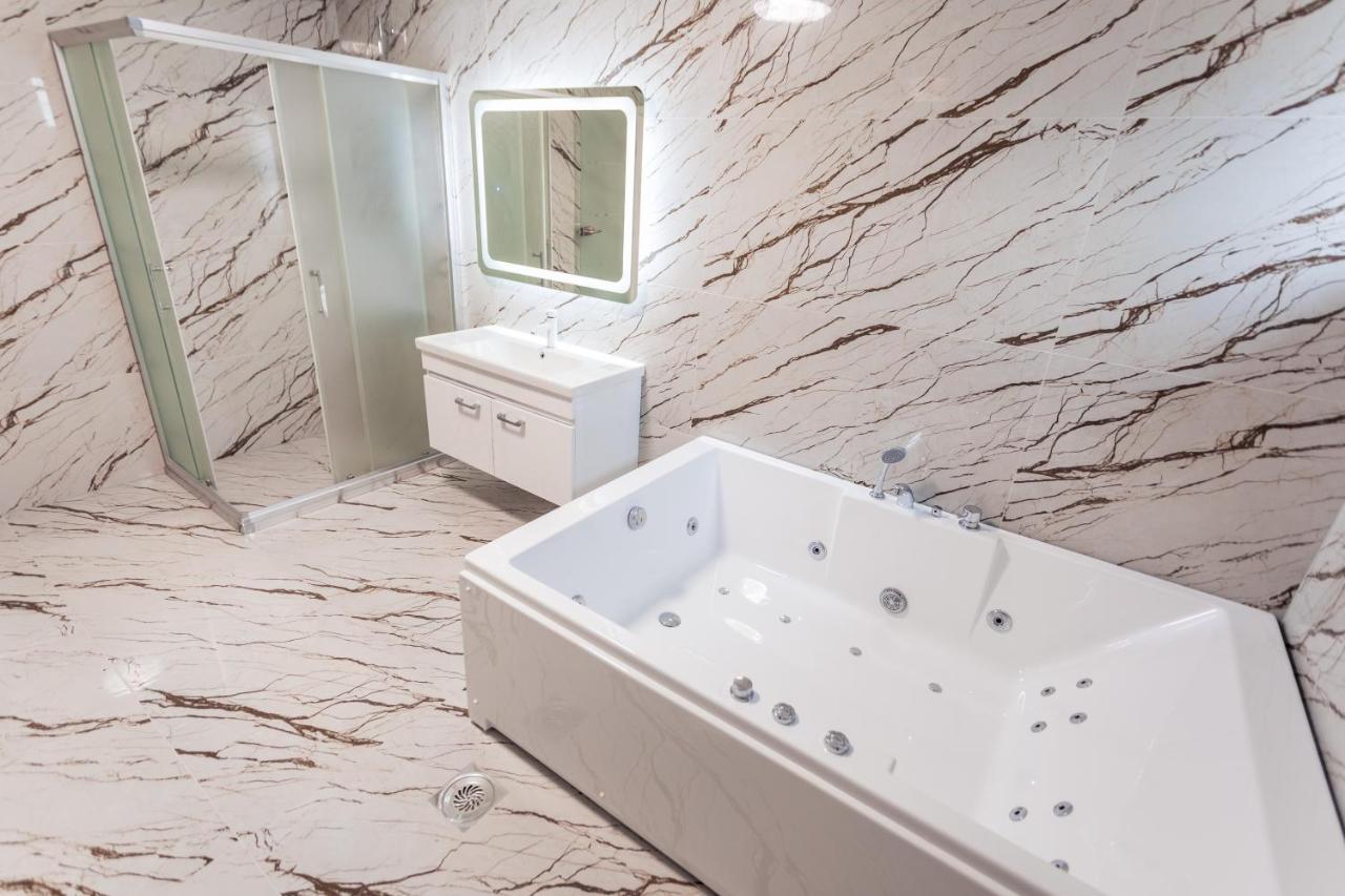 City Hotel Феризово Екстериор снимка