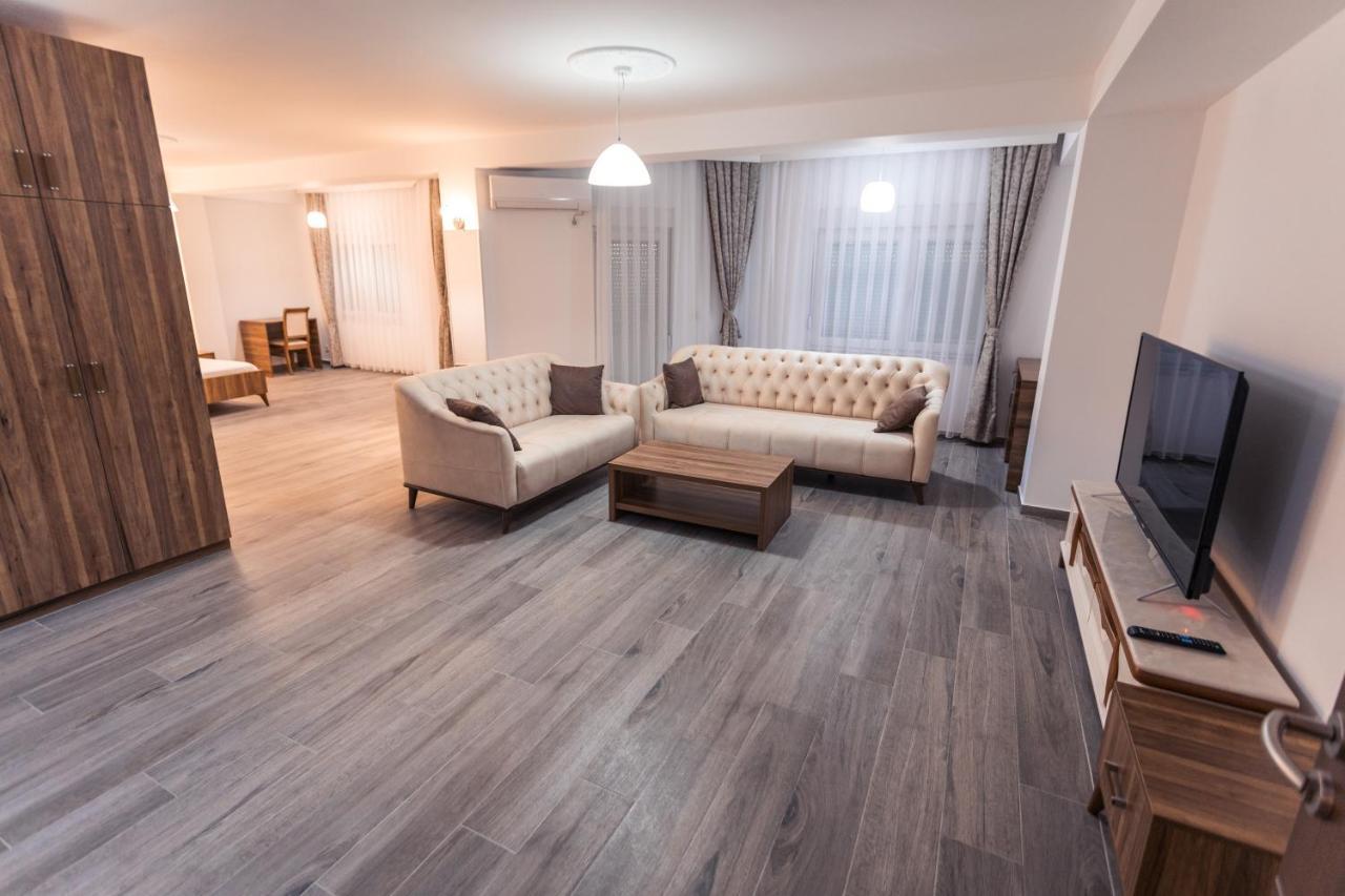 City Hotel Феризово Екстериор снимка