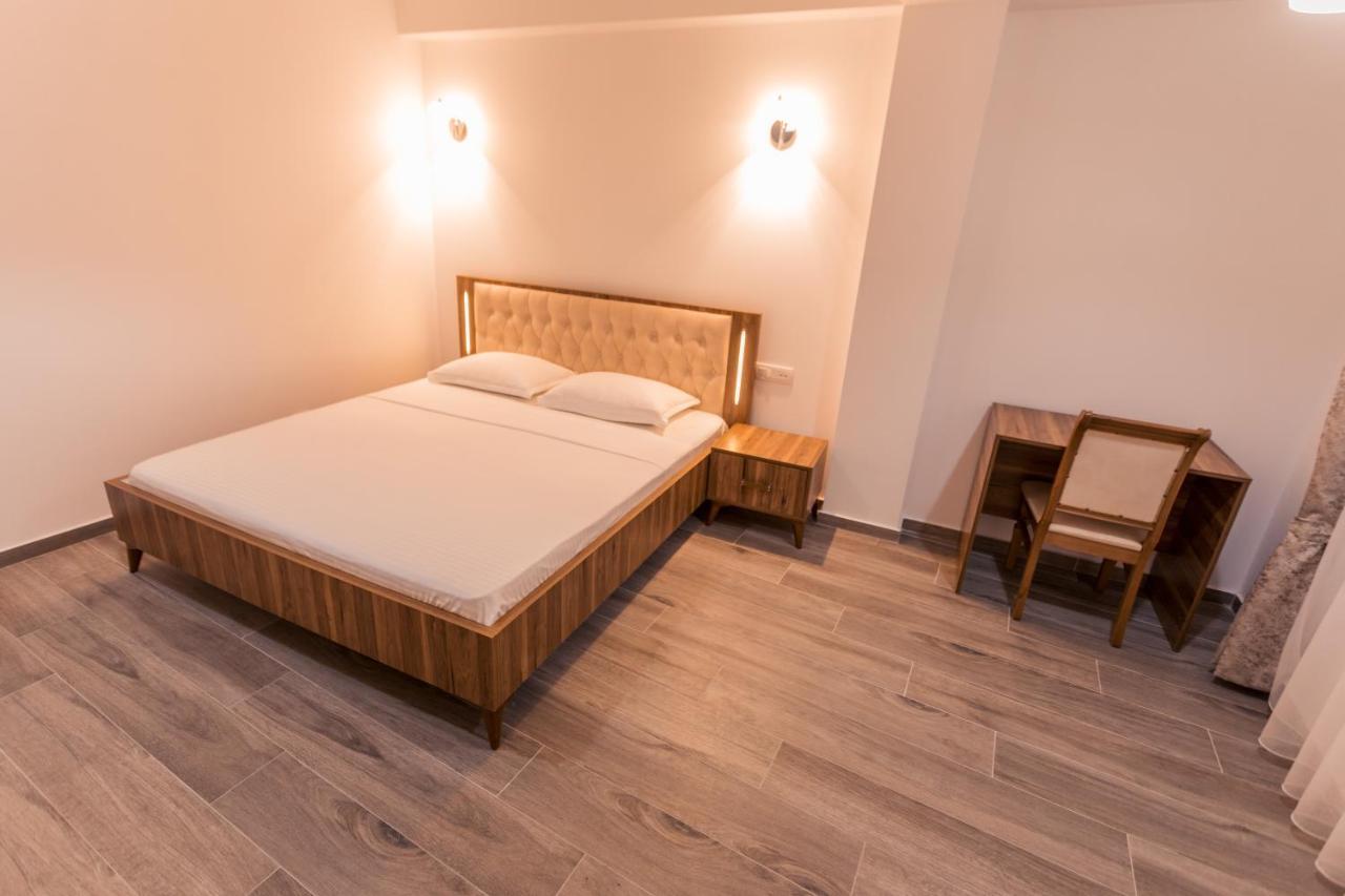 City Hotel Феризово Екстериор снимка